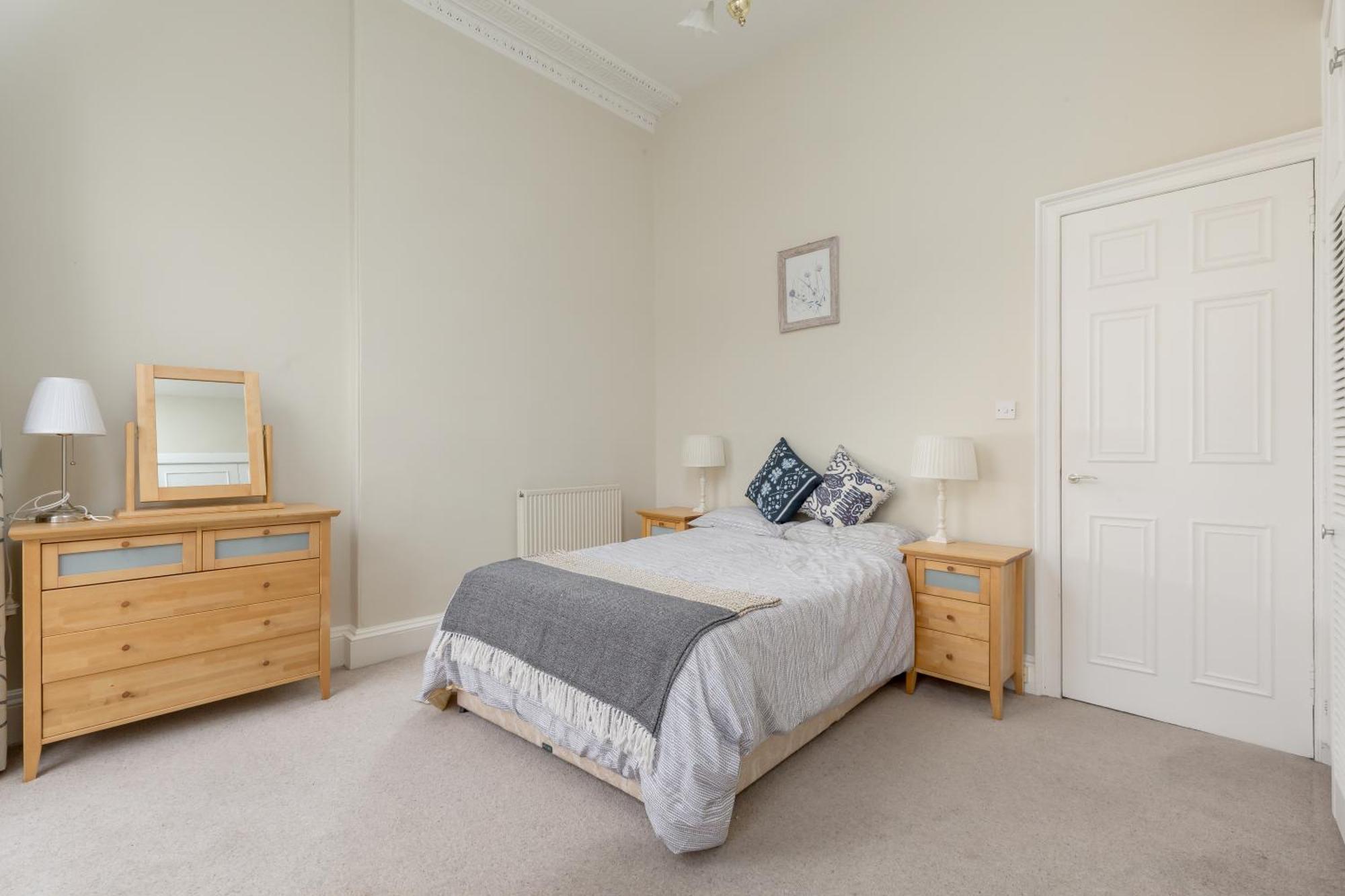 Light And Spacious 2 Bedroom Flat In Heart Of Edinburgh Luaran gambar
