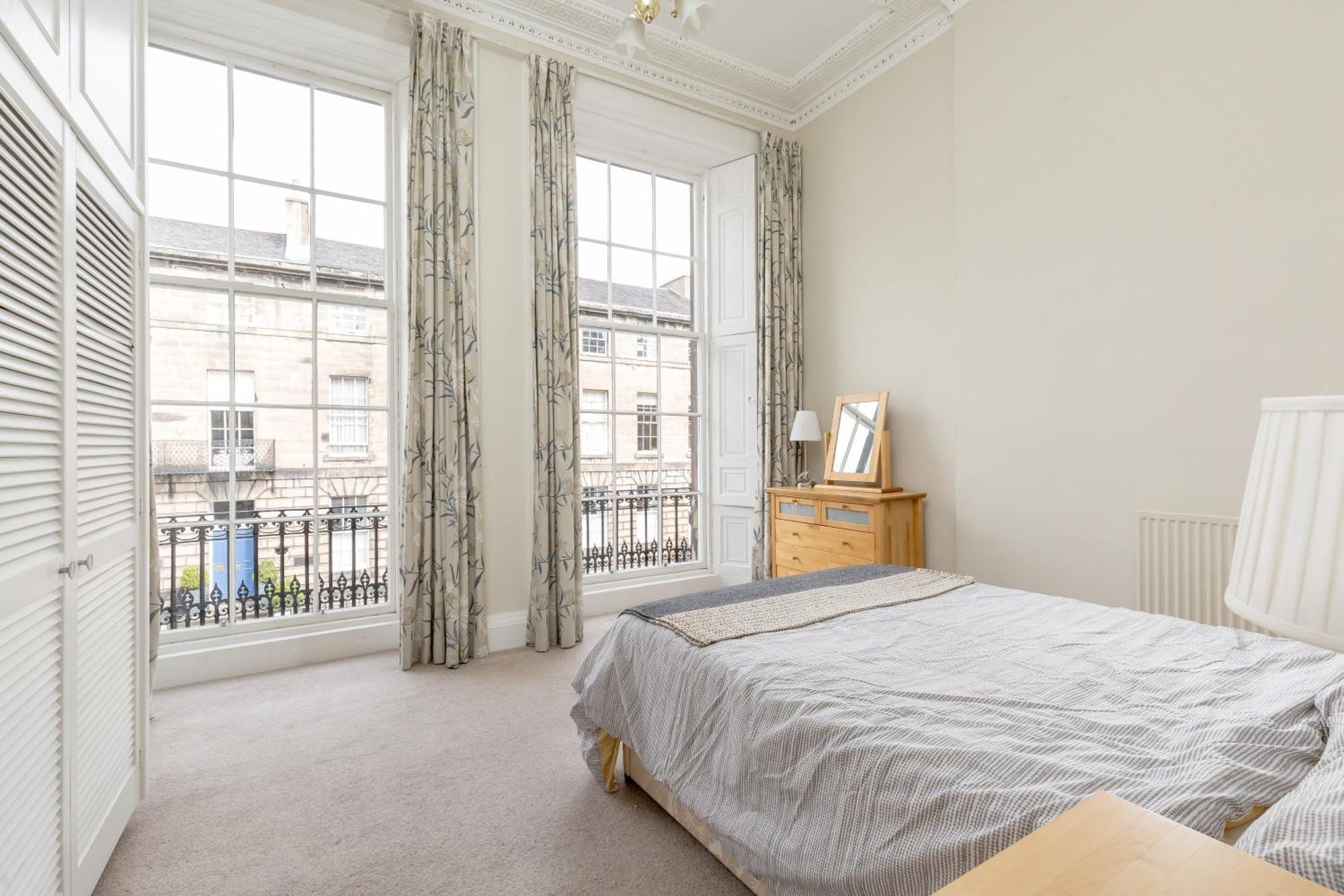 Light And Spacious 2 Bedroom Flat In Heart Of Edinburgh Luaran gambar